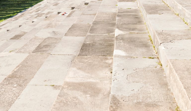 Le travertin opus dans l'aménagement paysager : un choix esthétique et durable